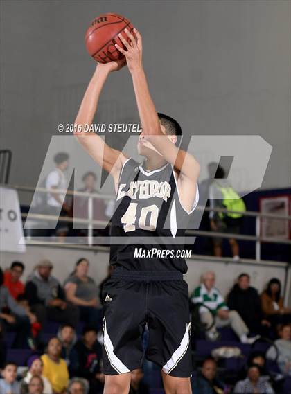 Thumbnail 2 in Lathrop vs. Burbank (St. Hope Elite Classic) photogallery.