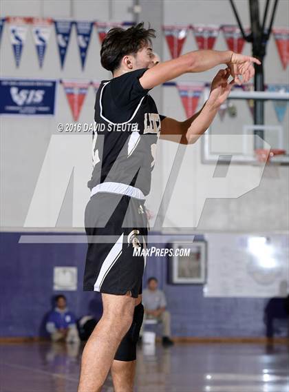 Thumbnail 2 in Lathrop vs. Burbank (St. Hope Elite Classic) photogallery.