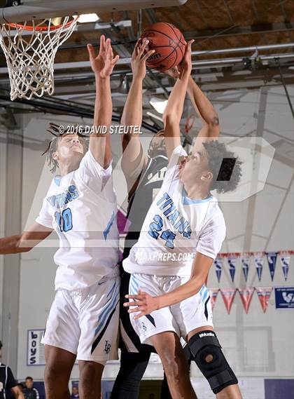 Thumbnail 2 in Lathrop vs. Burbank (St. Hope Elite Classic) photogallery.
