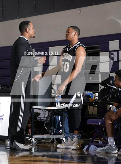 Thumbnail 1 in Lathrop vs. Burbank (St. Hope Elite Classic) photogallery.