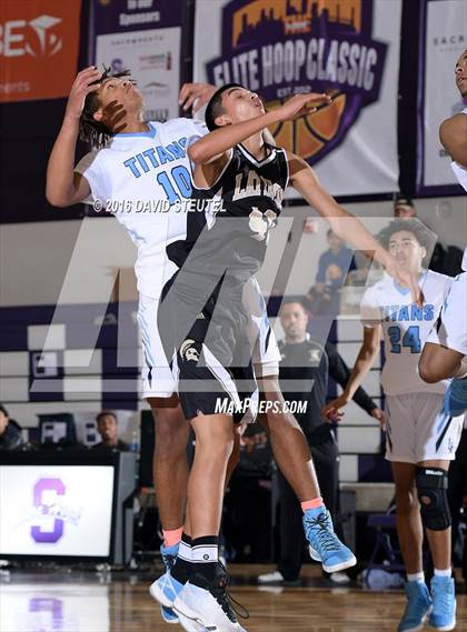 Thumbnail 1 in Lathrop vs. Burbank (St. Hope Elite Classic) photogallery.