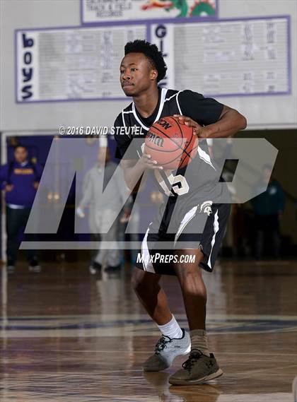 Thumbnail 1 in Lathrop vs. Burbank (St. Hope Elite Classic) photogallery.