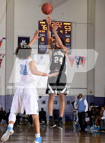 Thumbnail 1 in Lathrop vs. Burbank (St. Hope Elite Classic) photogallery.