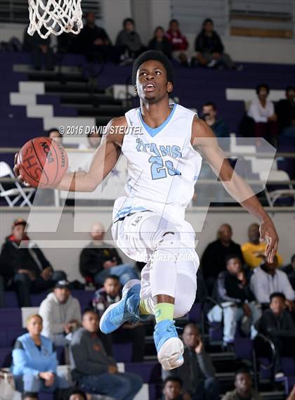 Thumbnail 1 in Lathrop vs. Burbank (St. Hope Elite Classic) photogallery.
