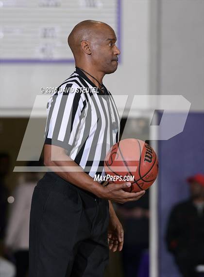 Thumbnail 3 in Lathrop vs. Burbank (St. Hope Elite Classic) photogallery.
