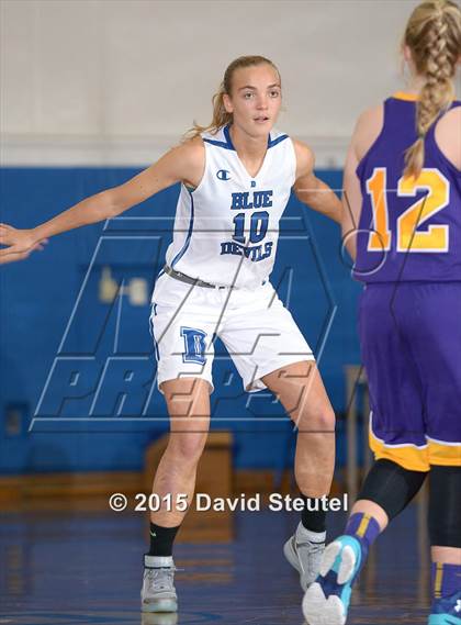 Thumbnail 2 in Ukiah vs. Davis (Dorothy Speck Memorial) photogallery.