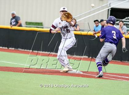 Thumbnail 3 in Whitehouse vs. Lufkin (UIL 5A Region II Final) photogallery.