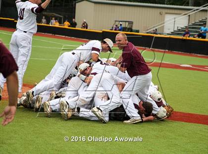 Thumbnail 1 in Whitehouse vs. Lufkin (UIL 5A Region II Final) photogallery.