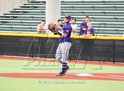 Thumbnail 3 in Whitehouse vs. Lufkin (UIL 5A Region II Final) photogallery.