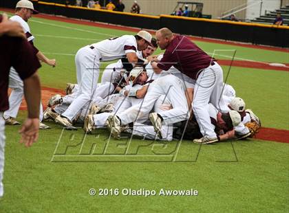 Thumbnail 2 in Whitehouse vs. Lufkin (UIL 5A Region II Final) photogallery.
