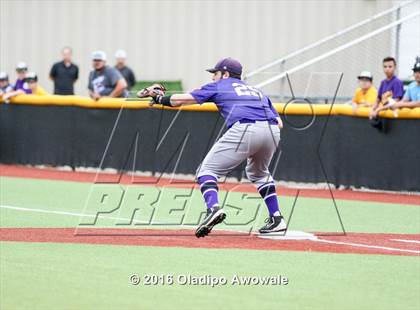 Thumbnail 1 in Whitehouse vs. Lufkin (UIL 5A Region II Final) photogallery.