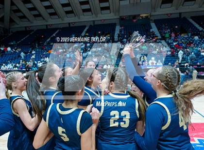 Thumbnail 3 in Langston Hughes vs. River Ridge (GHSA 5A Final) photogallery.