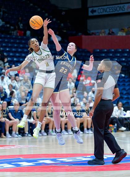 Thumbnail 1 in Langston Hughes vs. River Ridge (GHSA 5A Final) photogallery.