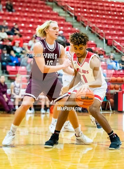 Thumbnail 1 in Mineral Wells vs Bridgeport (Bank of Mineral Wells Mountaineer Classic) photogallery.