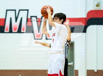 Thumbnail 2 in Mineral Wells vs Bridgeport (Bank of Mineral Wells Mountaineer Classic) photogallery.