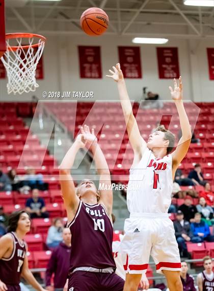 Thumbnail 1 in Mineral Wells vs Bridgeport (Bank of Mineral Wells Mountaineer Classic) photogallery.