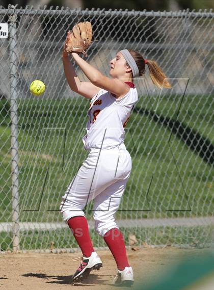 Thumbnail 2 in Canyon vs. Barstow (Hi Desert Classic) photogallery.