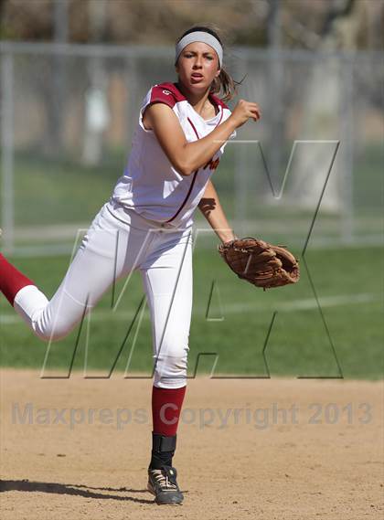 Thumbnail 1 in Canyon vs. Barstow (Hi Desert Classic) photogallery.