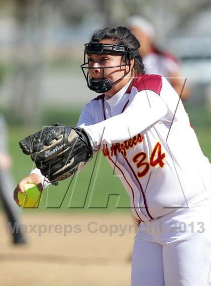 Thumbnail 1 in Canyon vs. Barstow (Hi Desert Classic) photogallery.