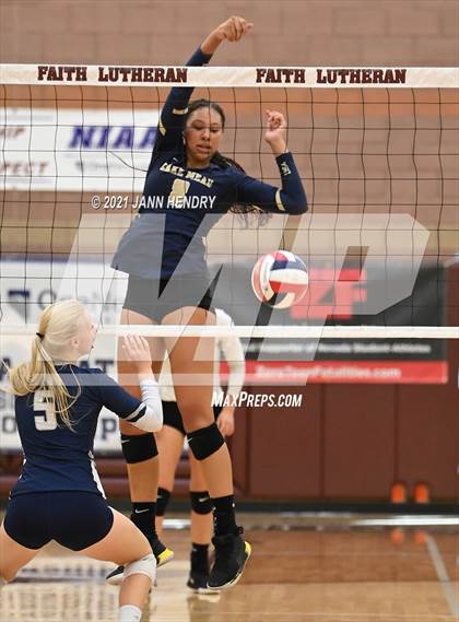 Thumbnail 2 in The Meadows School vs. Lake Mead Academy (2A State Championship) photogallery.