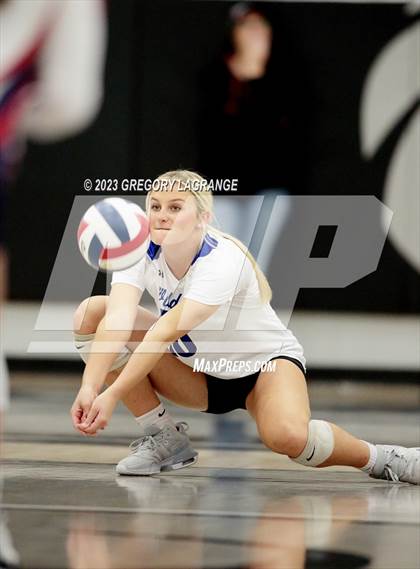 Thumbnail 1 in Allen vs Guyer photogallery.