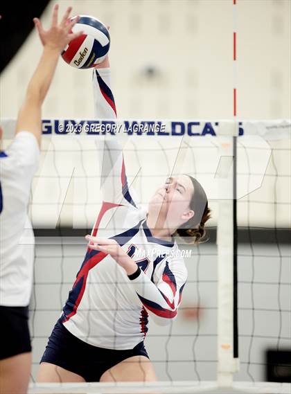 Thumbnail 3 in Allen vs Guyer photogallery.
