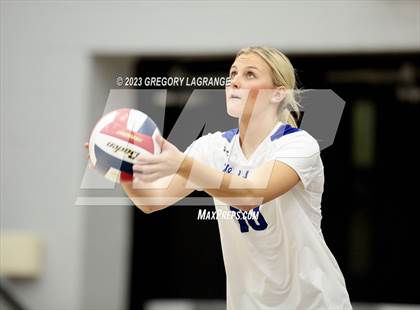 Thumbnail 1 in Allen vs Guyer photogallery.