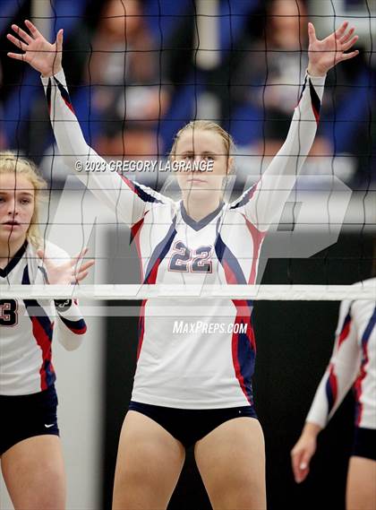 Thumbnail 1 in Allen vs Guyer photogallery.