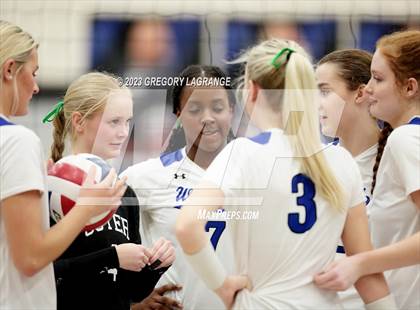 Thumbnail 3 in Allen vs Guyer photogallery.
