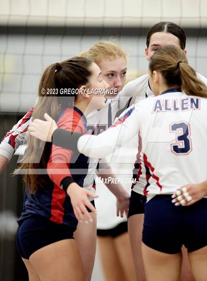 Thumbnail 2 in Allen vs Guyer photogallery.