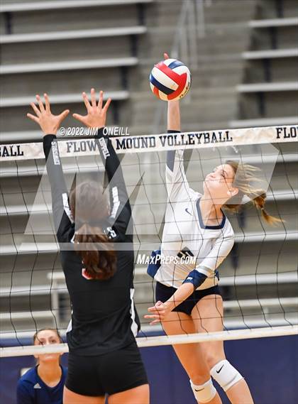 Thumbnail 1 in Coppell @ Flower Mound photogallery.