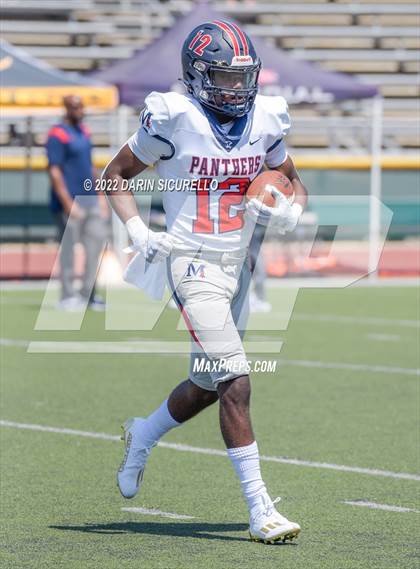 Thumbnail 2 in San Joaquin Memorial vs. Queen Creek (Moorpark Cali Classic) photogallery.