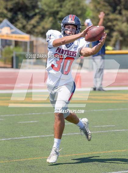Thumbnail 2 in San Joaquin Memorial vs. Queen Creek (Moorpark Cali Classic) photogallery.