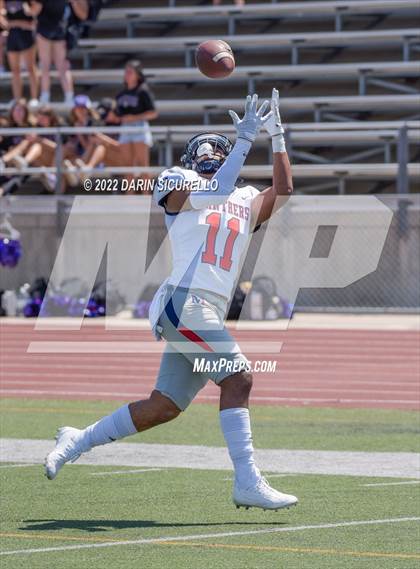 Thumbnail 2 in San Joaquin Memorial vs. Queen Creek (Moorpark Cali Classic) photogallery.