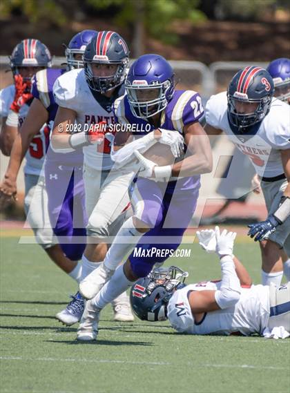 Thumbnail 3 in San Joaquin Memorial vs. Queen Creek (Moorpark Cali Classic) photogallery.
