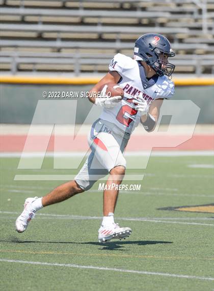 Thumbnail 2 in San Joaquin Memorial vs. Queen Creek (Moorpark Cali Classic) photogallery.