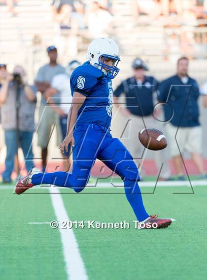 Thumbnail 2 in Central Catholic @ Lanier photogallery.