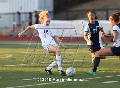Thumbnail 3 in Northwood vs. Oaks Christian photogallery.