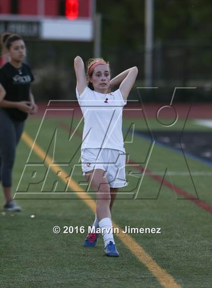 Thumbnail 2 in Northwood vs. Oaks Christian photogallery.