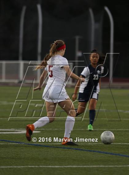 Thumbnail 2 in Northwood vs. Oaks Christian photogallery.