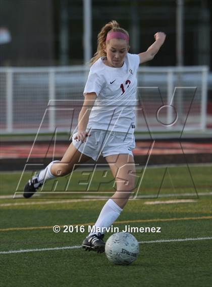 Thumbnail 1 in Northwood vs. Oaks Christian photogallery.