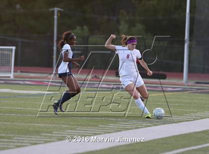 Thumbnail 2 in Northwood vs. Oaks Christian photogallery.