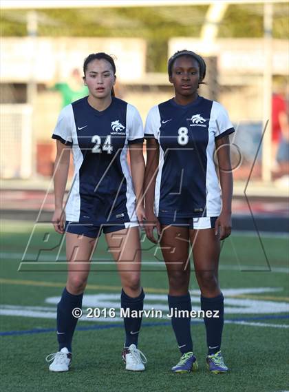 Thumbnail 2 in Northwood vs. Oaks Christian photogallery.