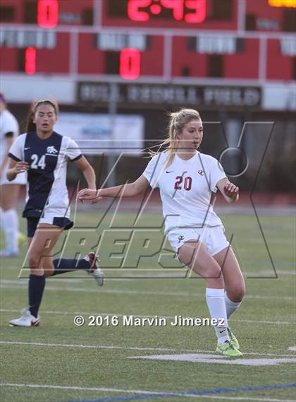 Thumbnail 3 in Northwood vs. Oaks Christian photogallery.