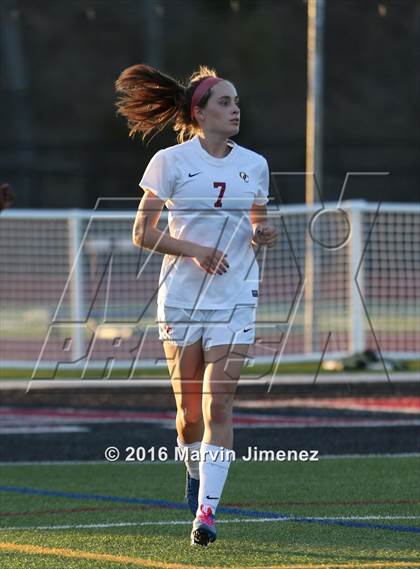 Thumbnail 2 in Northwood vs. Oaks Christian photogallery.
