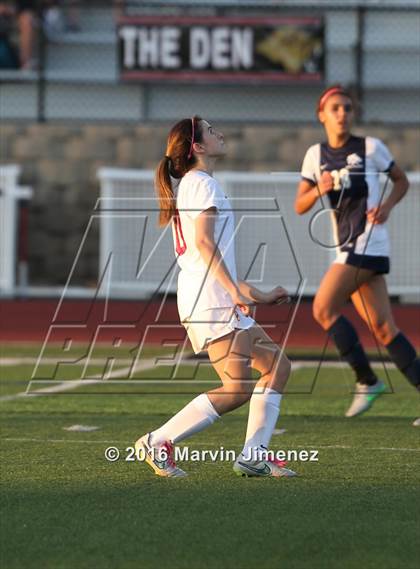 Thumbnail 3 in Northwood vs. Oaks Christian photogallery.