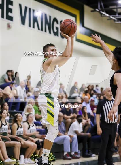 Thumbnail 1 in Selma @ Kingsburg photogallery.