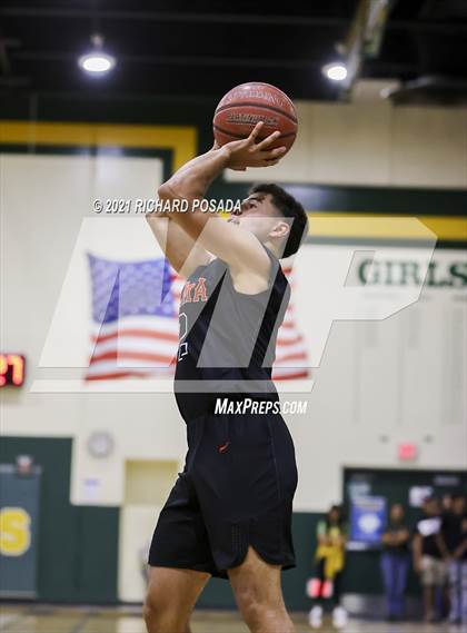 Thumbnail 2 in Selma @ Kingsburg photogallery.