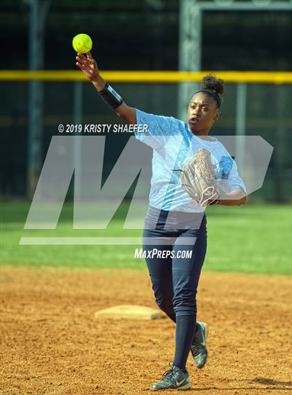 Thumbnail 1 in Millbrook @ Cardinal Gibbons photogallery.