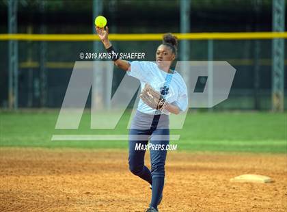 Thumbnail 1 in Millbrook @ Cardinal Gibbons photogallery.